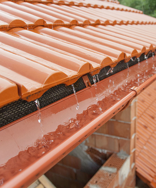 Installation et maintenance de système de gouttière dans les Alpes-Maritimes (06)